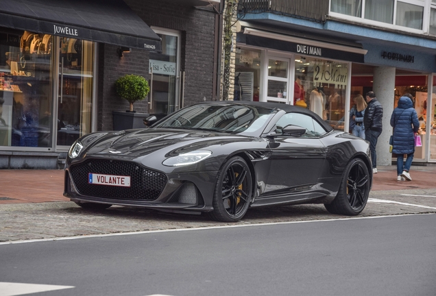 Aston Martin DBS Superleggera Volante