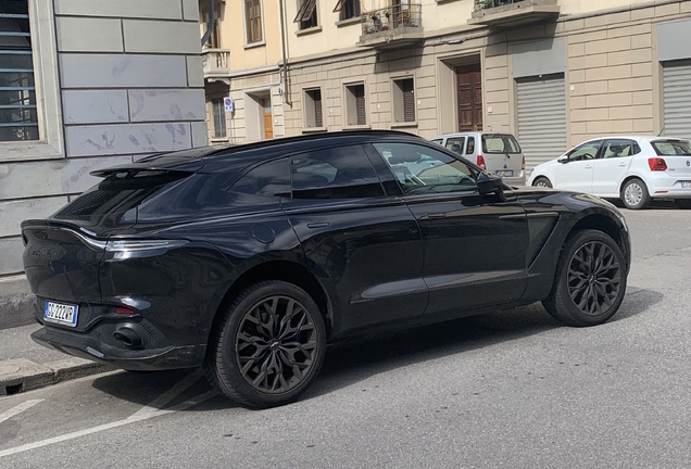 Aston Martin DBX