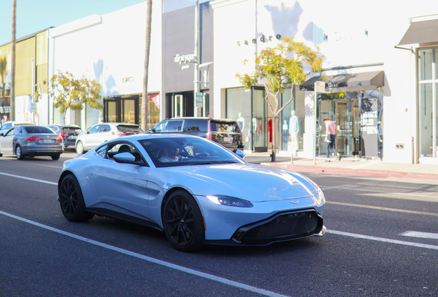 Aston Martin V8 Vantage 2018