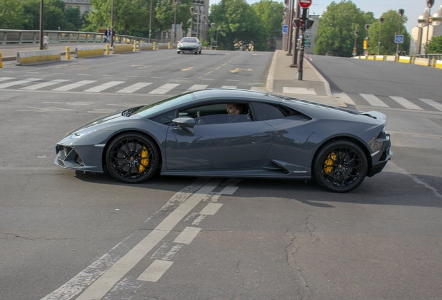 Lamborghini Huracán LP640-4 EVO