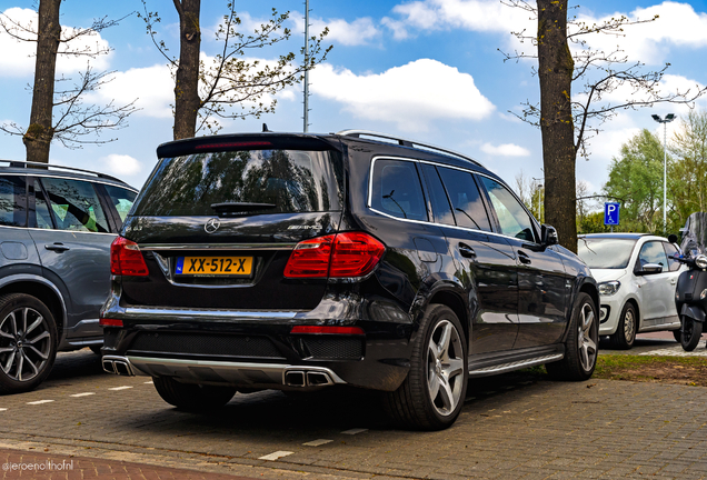 Mercedes-Benz GL 63 AMG X166