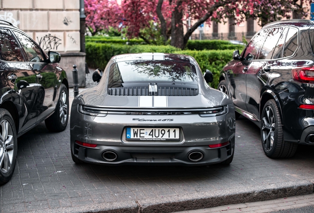 Porsche 992 Carrera 4 GTS