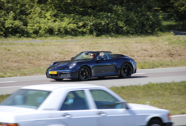 Porsche 992 Carrera 4S Cabriolet