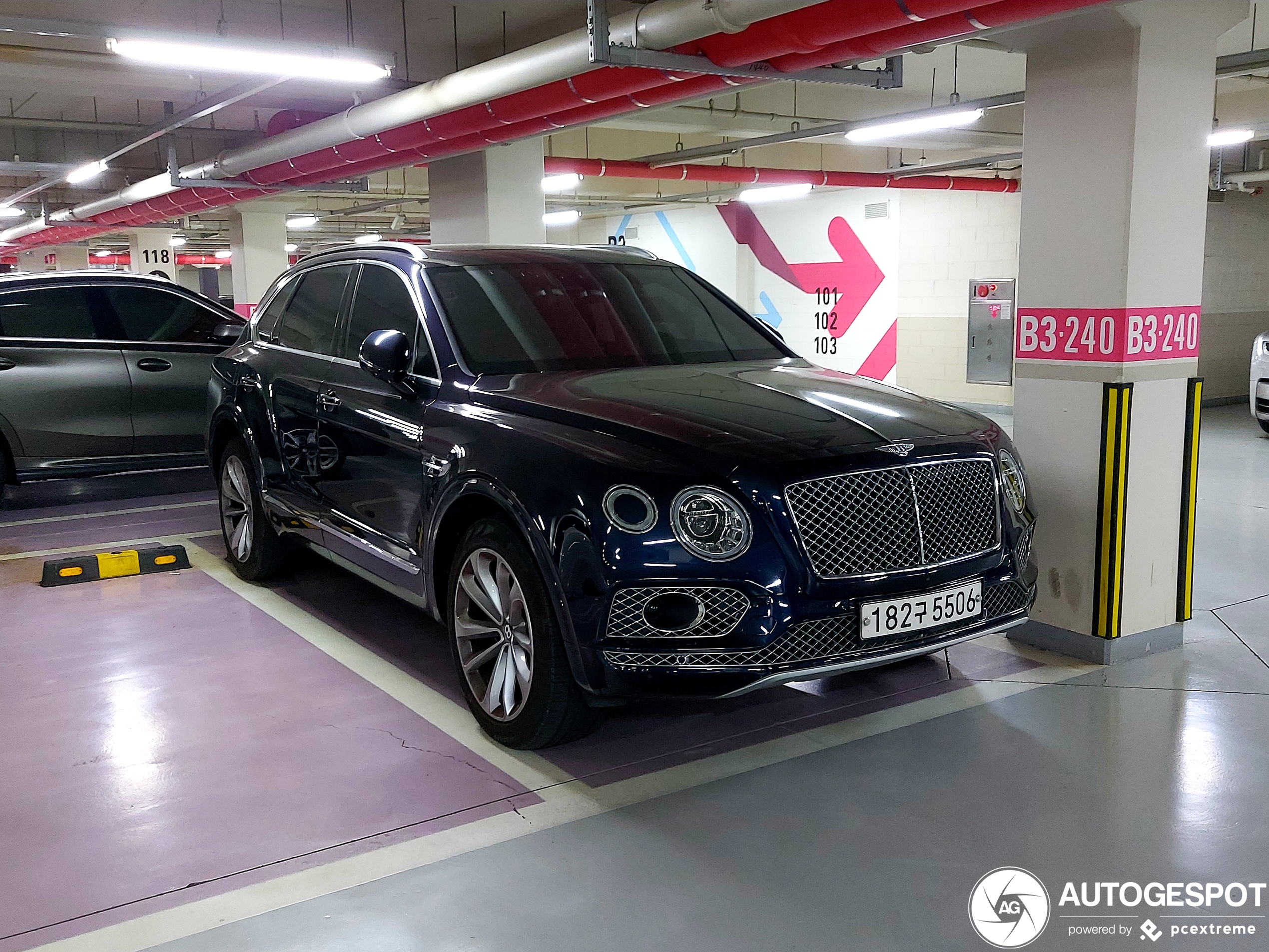 Bentley Bentayga V8