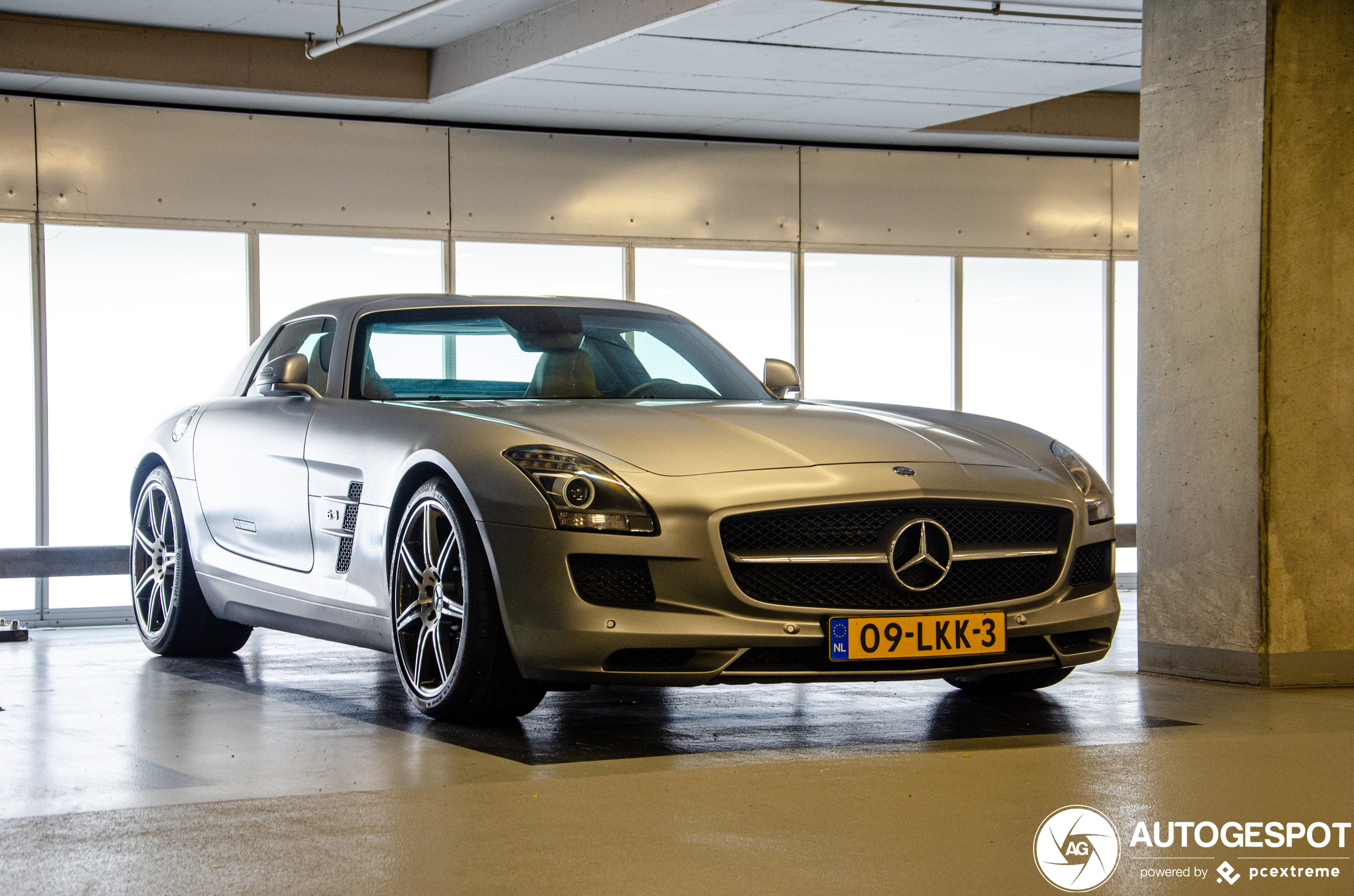 Mercedes-Benz SLS AMG