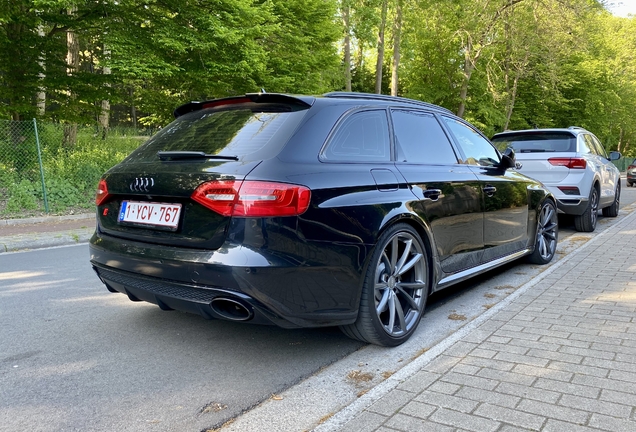 Audi RS4 Avant B8