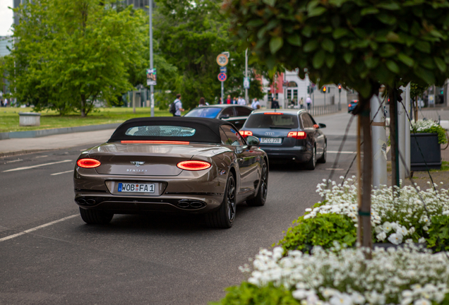 Bentley Continental GTC V8 2020