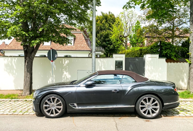 Bentley Continental GTC V8 2020