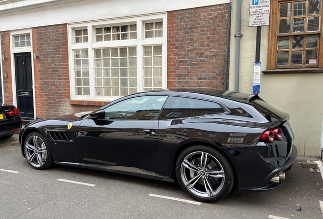 Ferrari GTC4Lusso