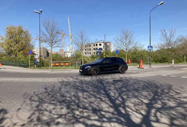 Mercedes-Benz GLA 45 AMG X156