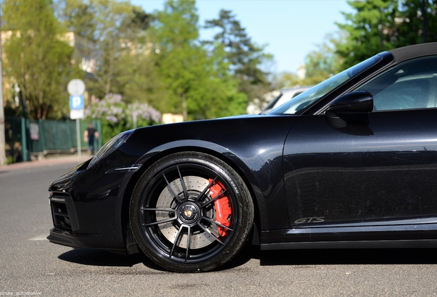 Porsche 992 Carrera 4 GTS Cabriolet