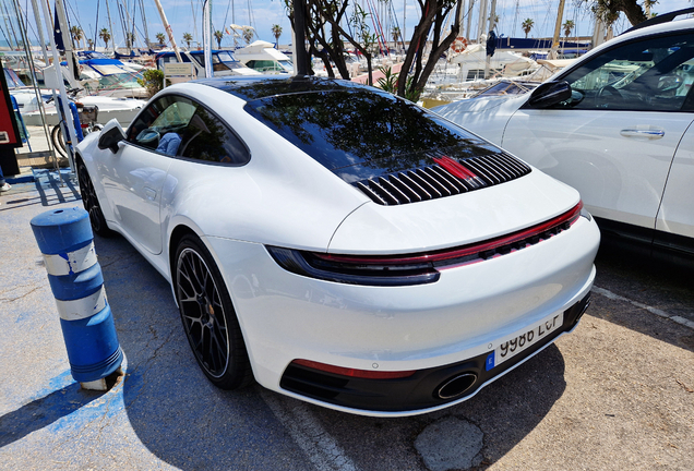 Porsche 992 Carrera 4S