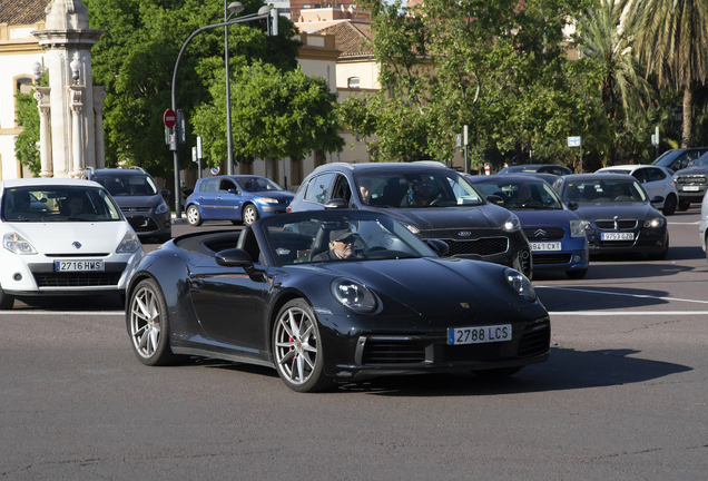 Porsche 992 Carrera 4S Cabriolet