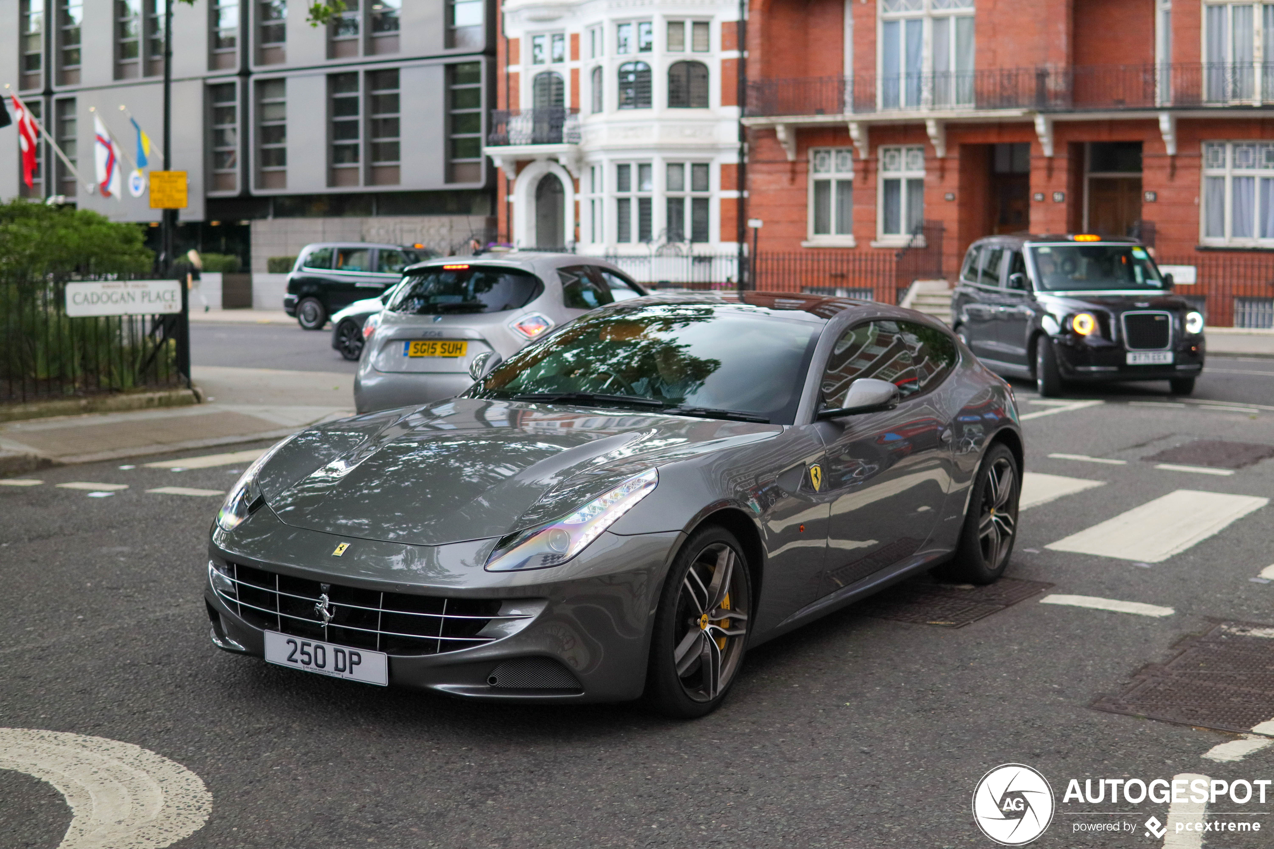 Ferrari FF