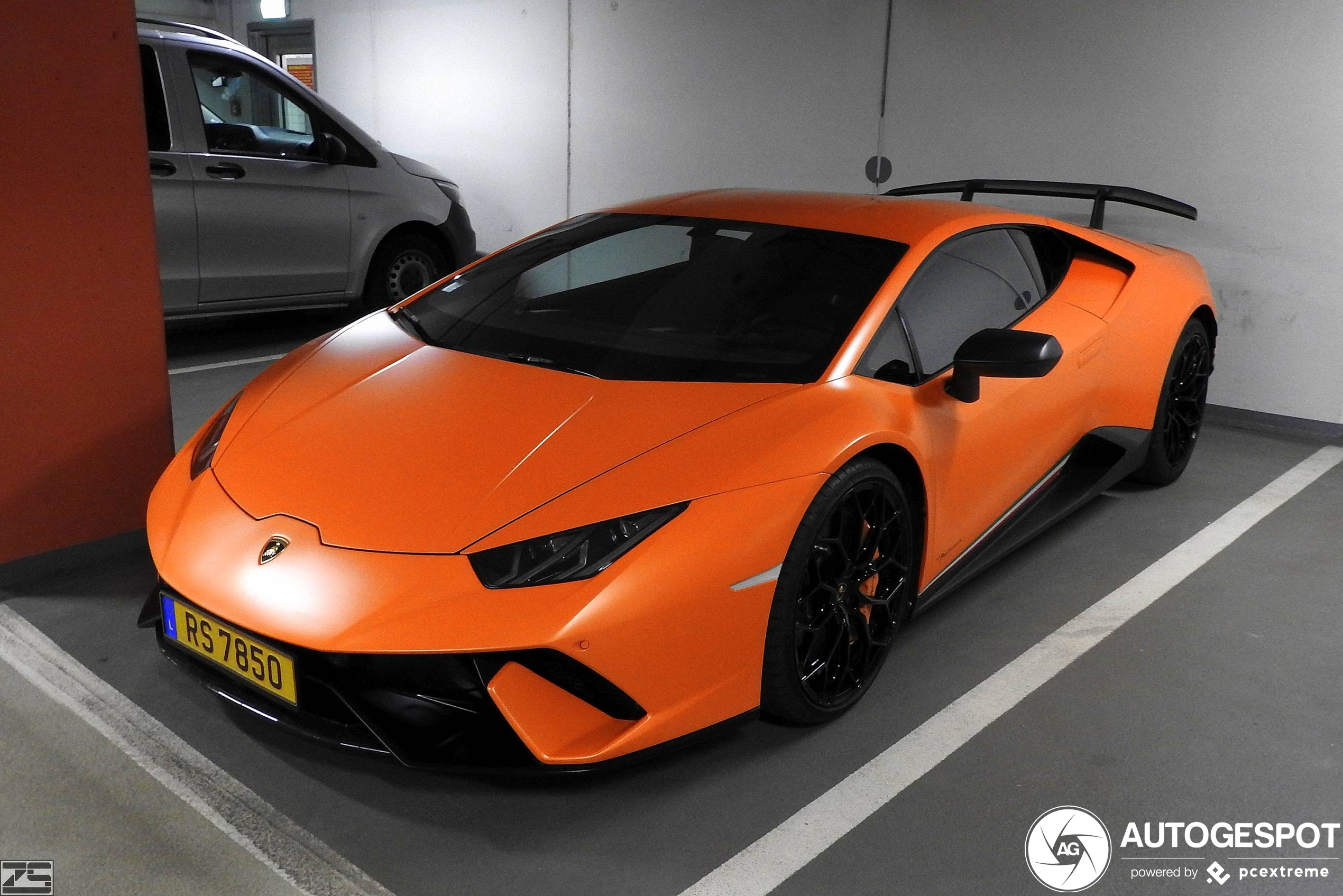 Lamborghini Huracán LP640-4 Performante