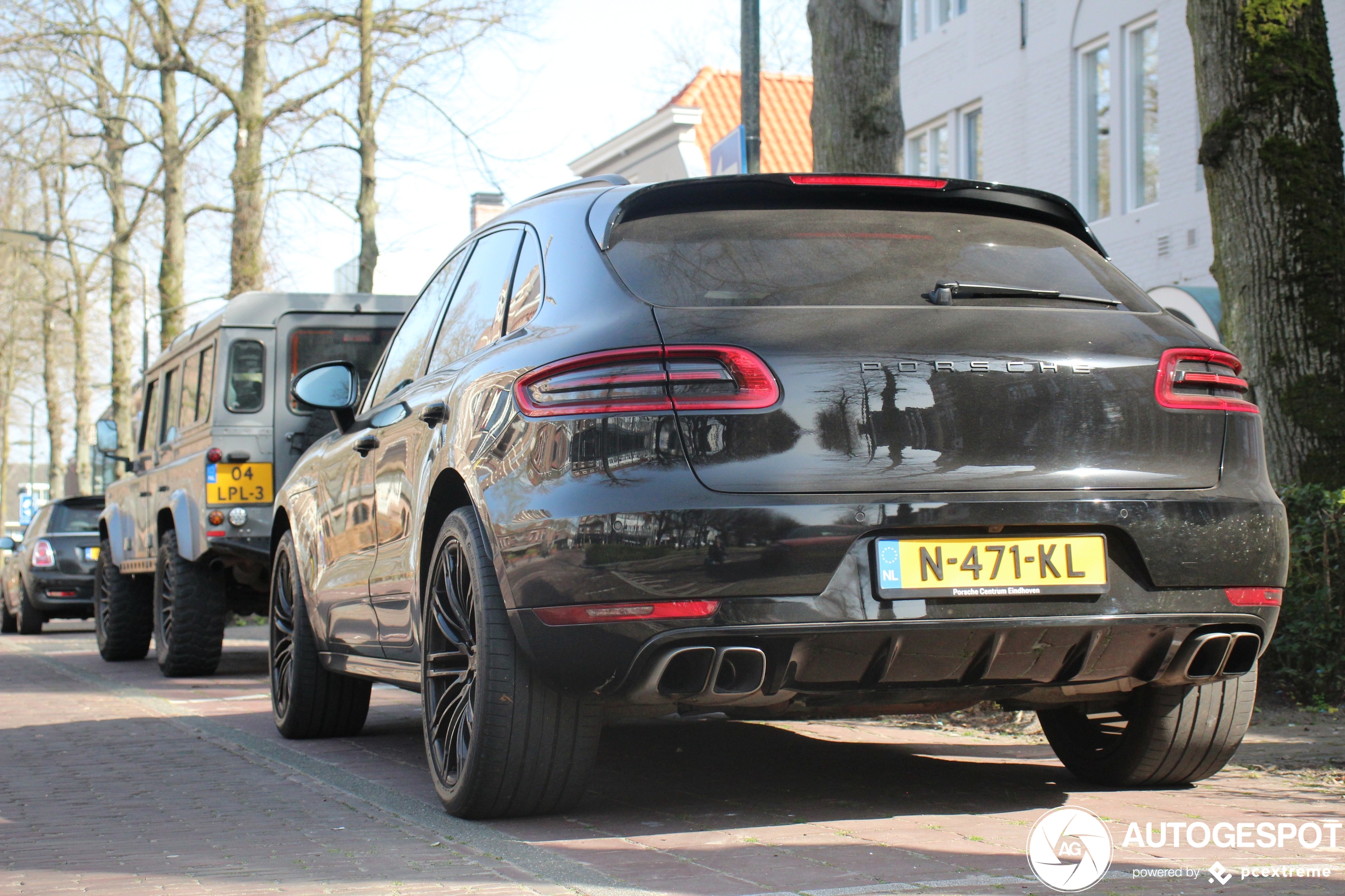 Porsche 95B Macan Turbo