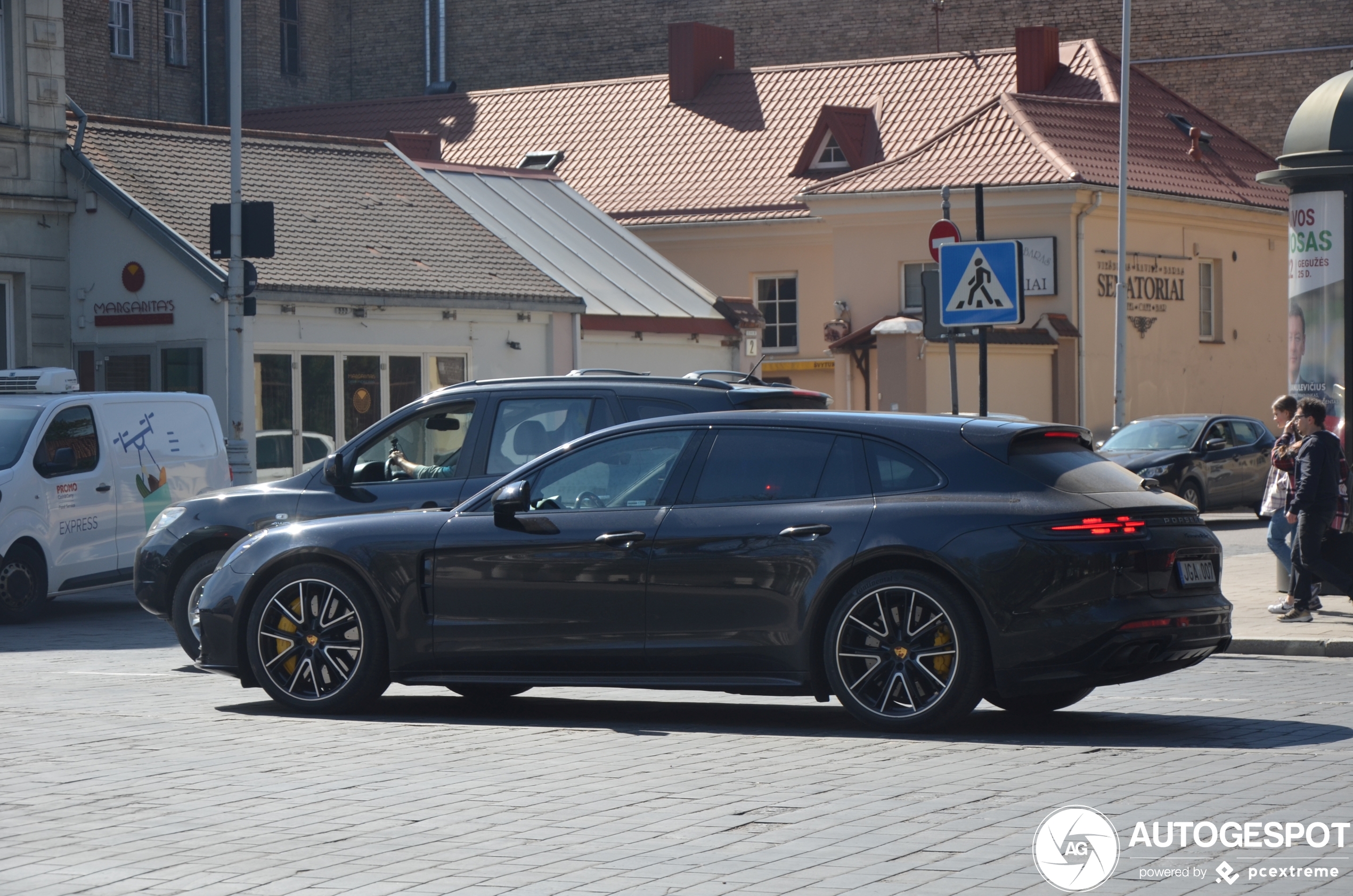 Porsche 971 Panamera Turbo Sport Turismo