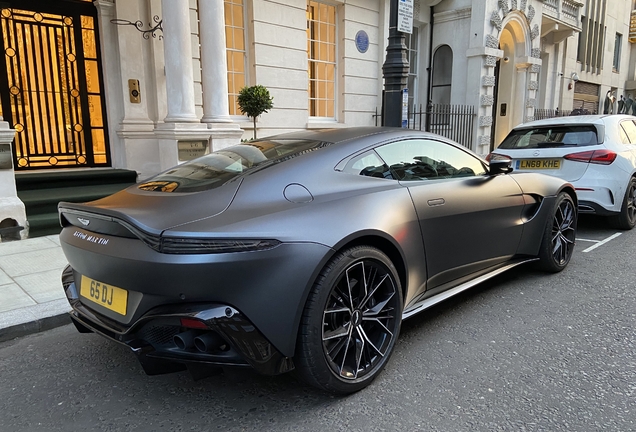 Aston Martin V8 Vantage 2018