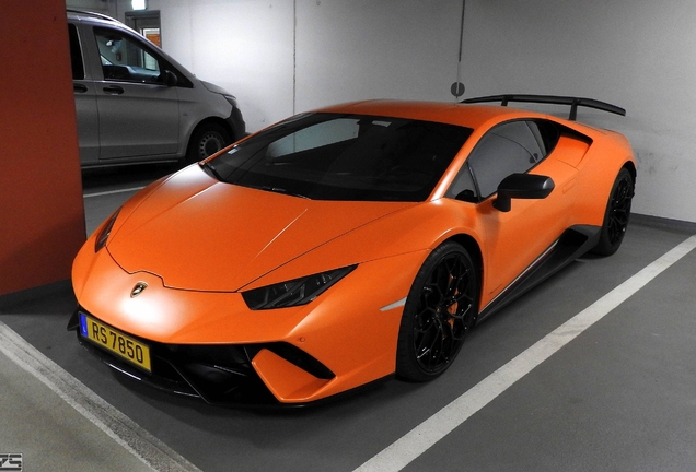 Lamborghini Huracán LP640-4 Performante