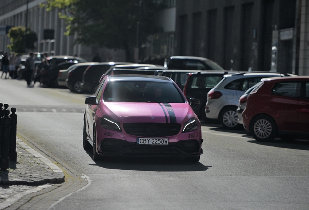 Mercedes-AMG A 45 W176 2015