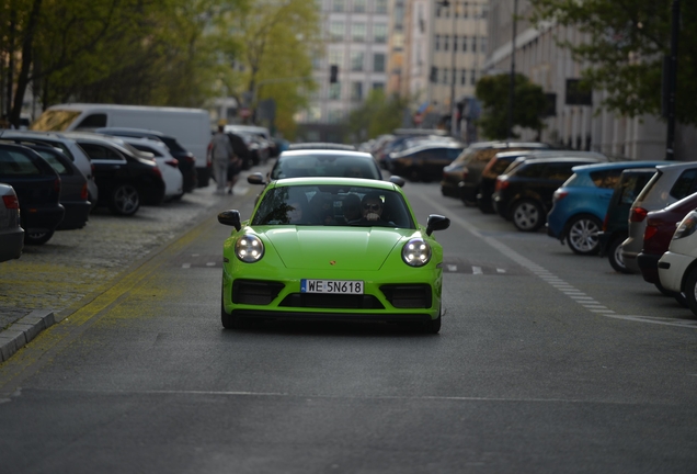 Porsche 992 Carrera 4 GTS