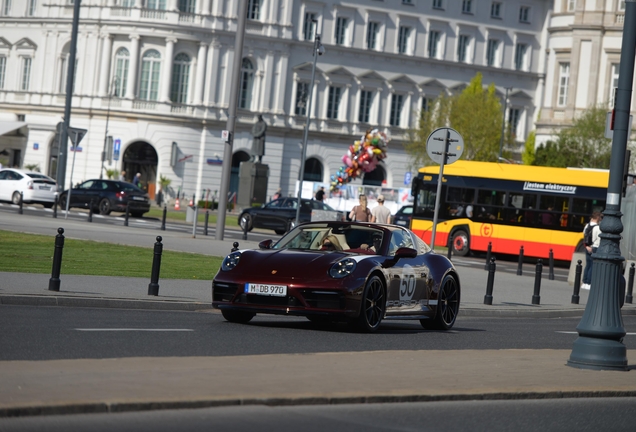 Porsche 992 Targa 4S Heritage Design Edition