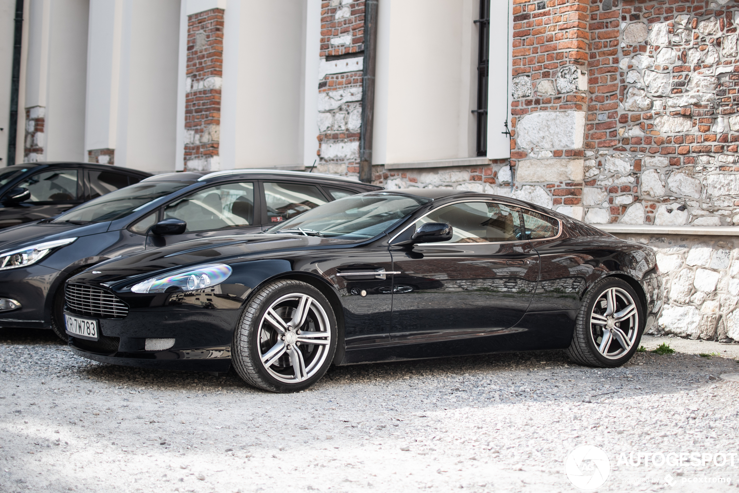 Aston Martin DB9