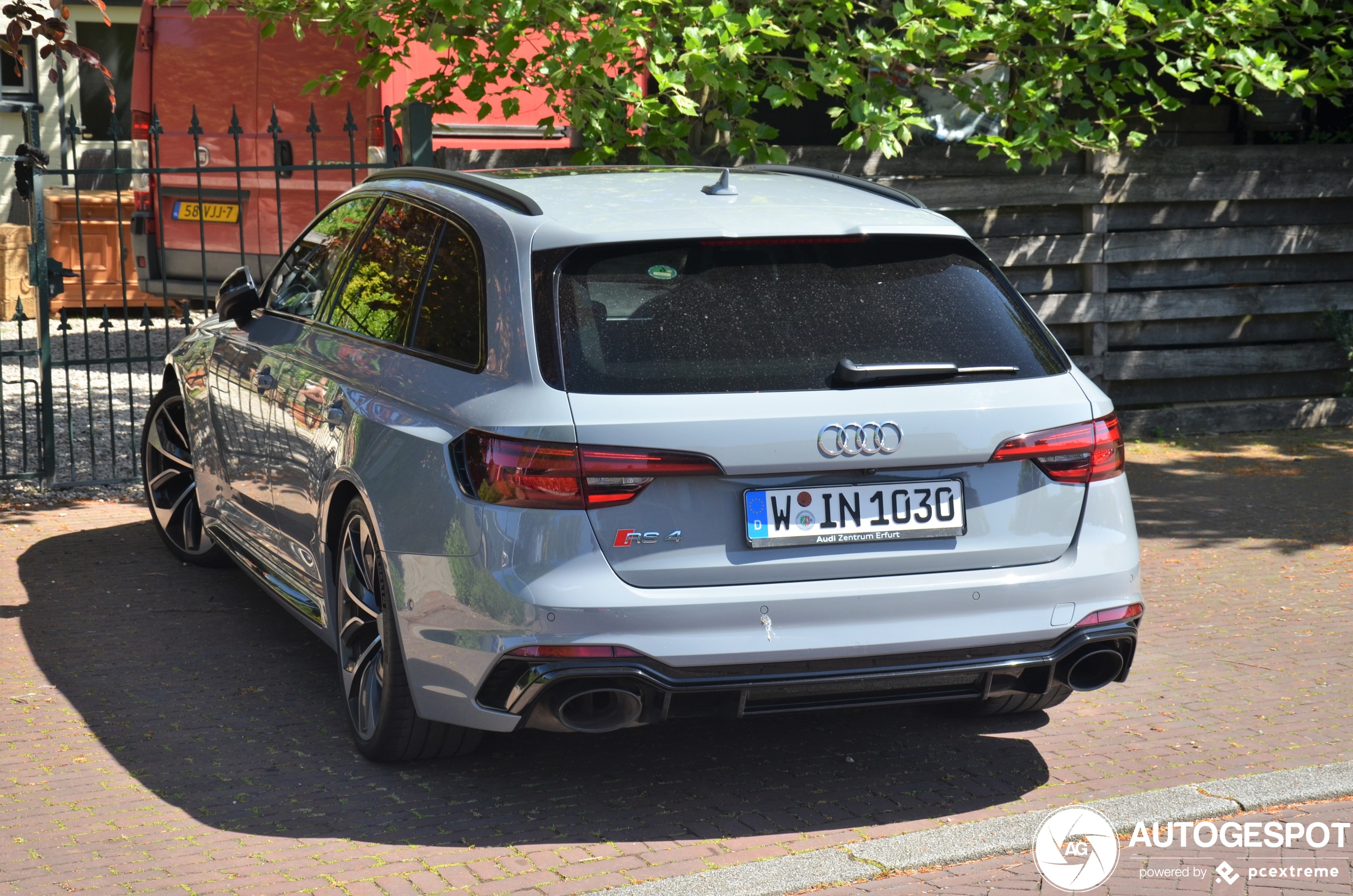 Audi RS4 Avant B9