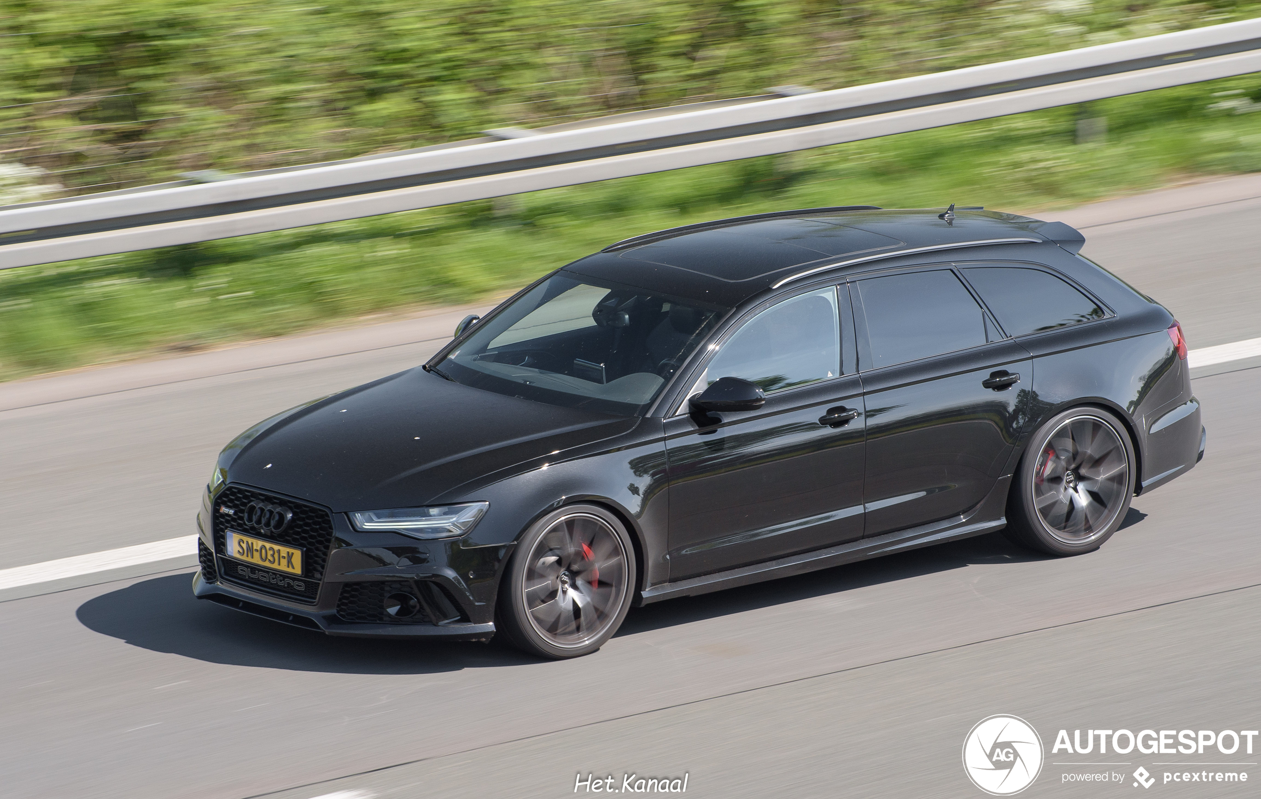 Audi RS6 Avant C7 2015