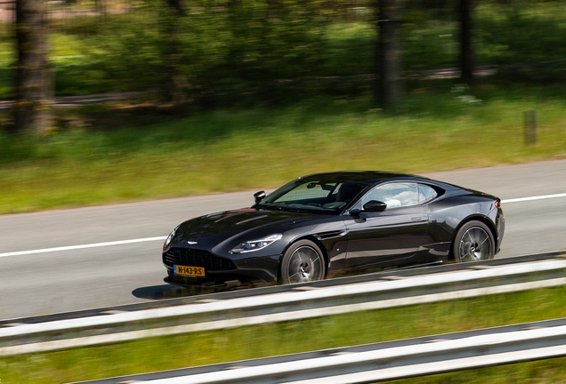 Aston Martin DB11