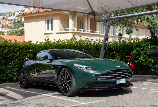 Aston Martin DB11