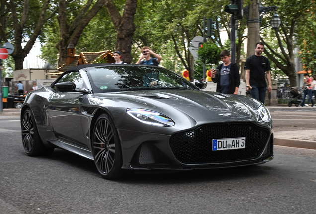 Aston Martin DBS Superleggera Volante