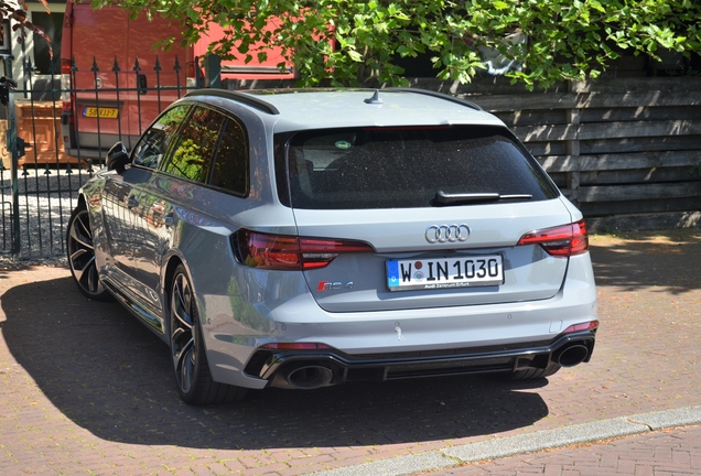 Audi RS4 Avant B9