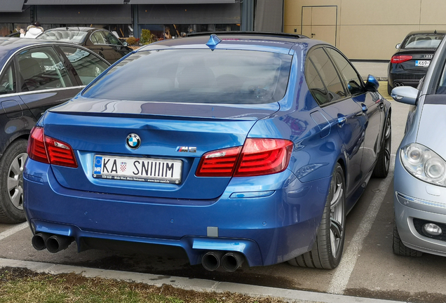 BMW M5 F10 2011