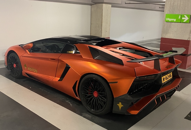 Lamborghini Aventador LP700-4 Roadster