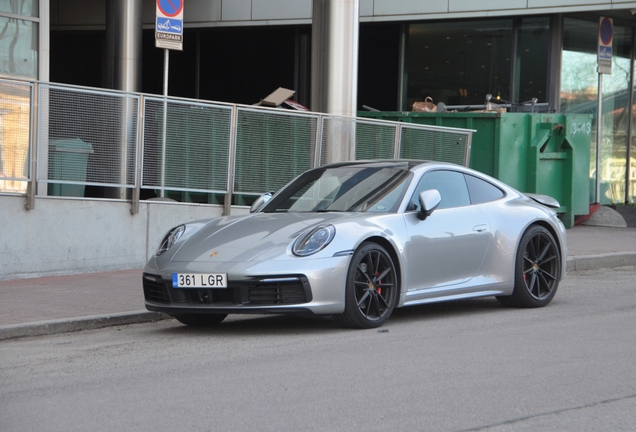 Porsche 992 Carrera 4S