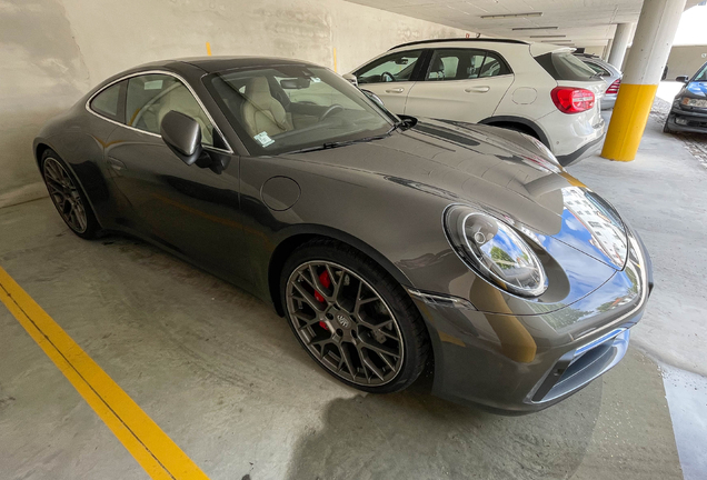 Porsche 992 Carrera 4S