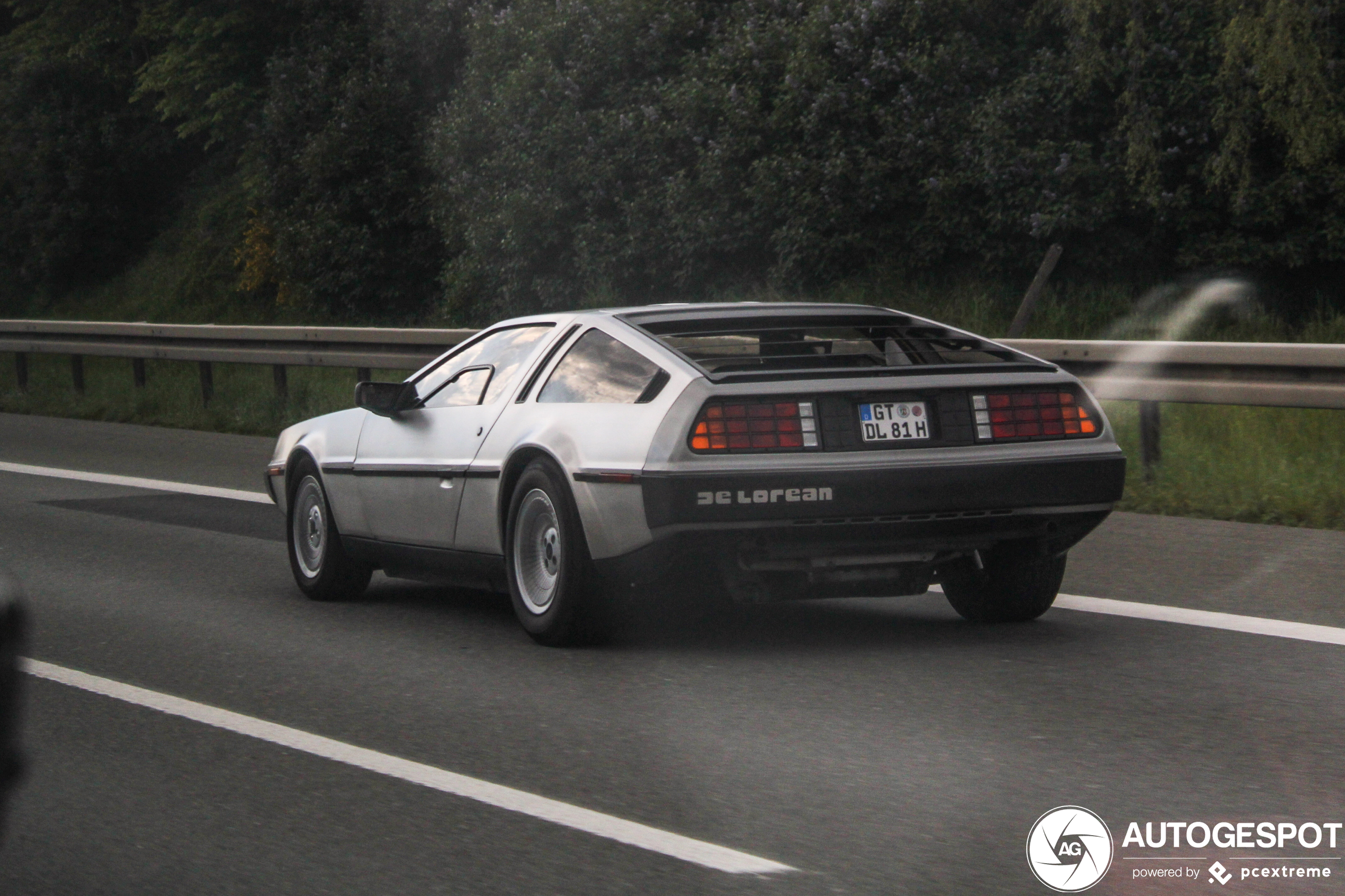 DeLorean DMC-12