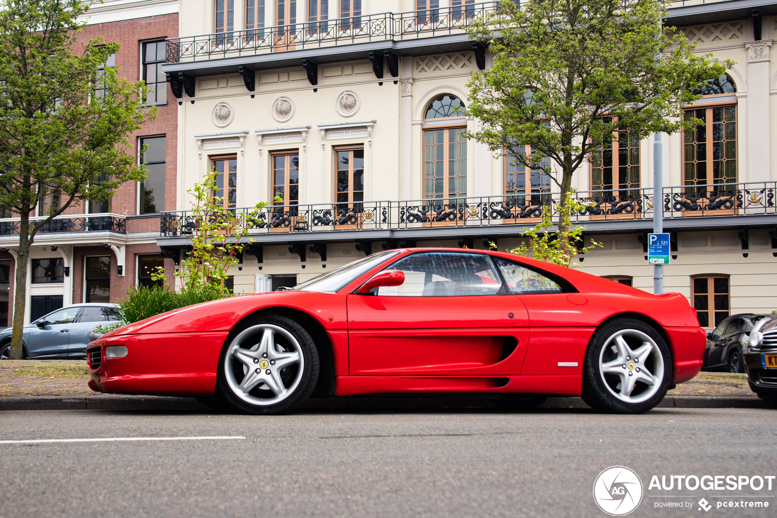 Ferrari F355 GTS