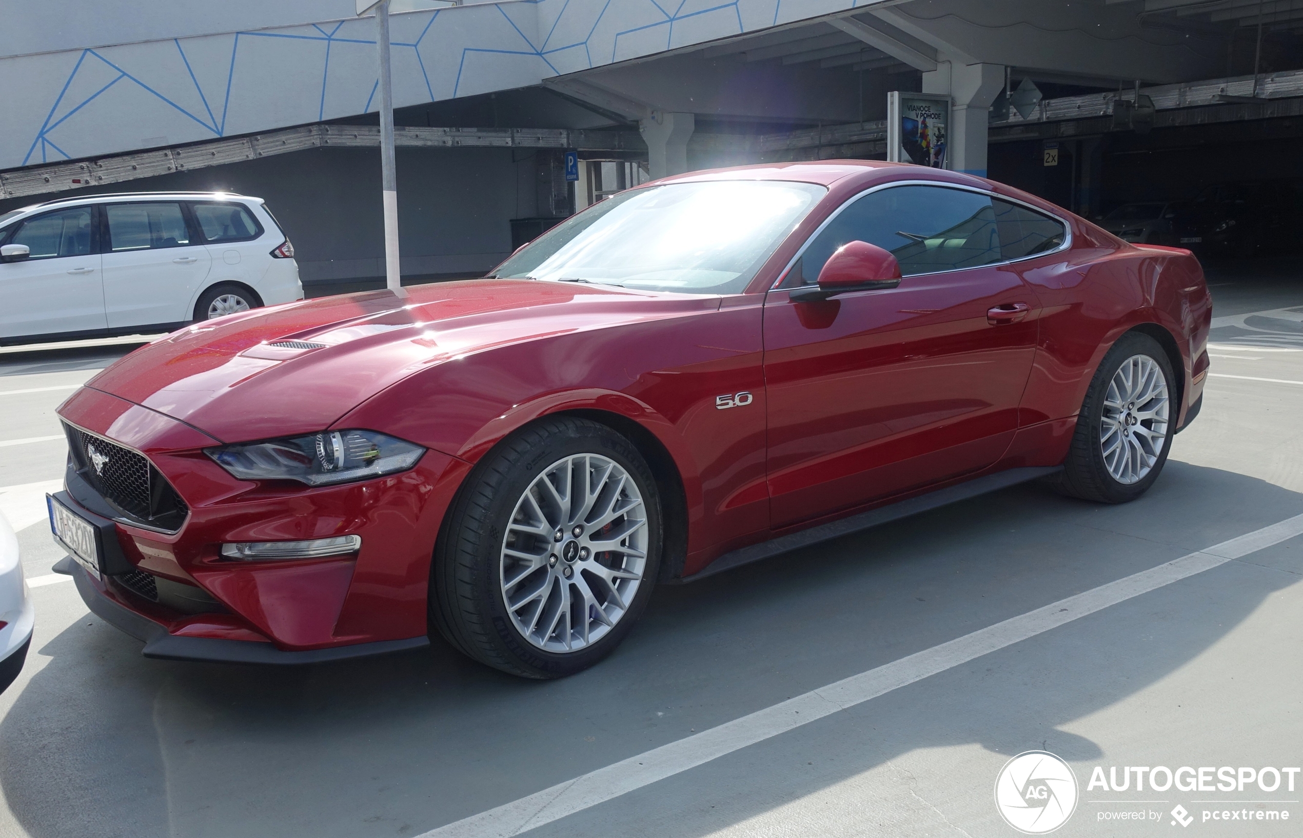 FORD MUSTANG GT 2018 ROUGE