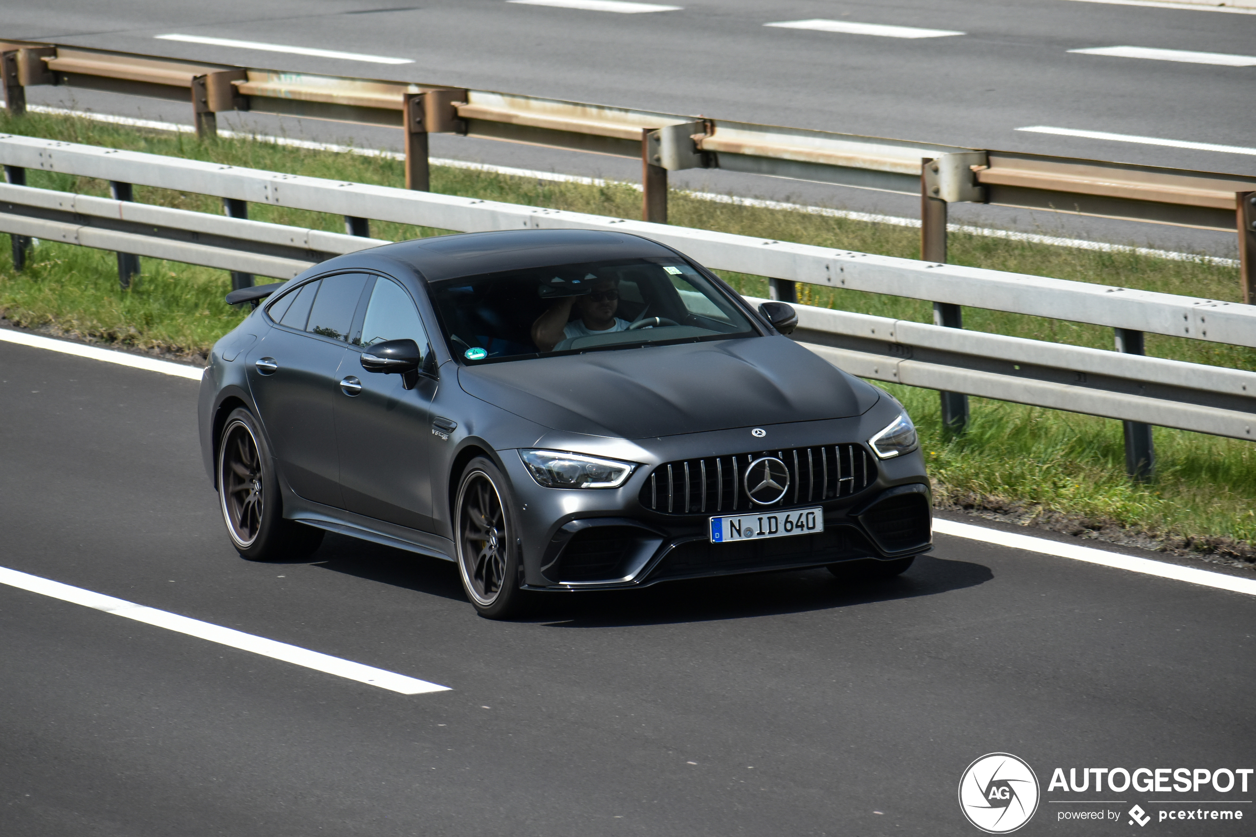 Mercedes-AMG GT 63 S X290