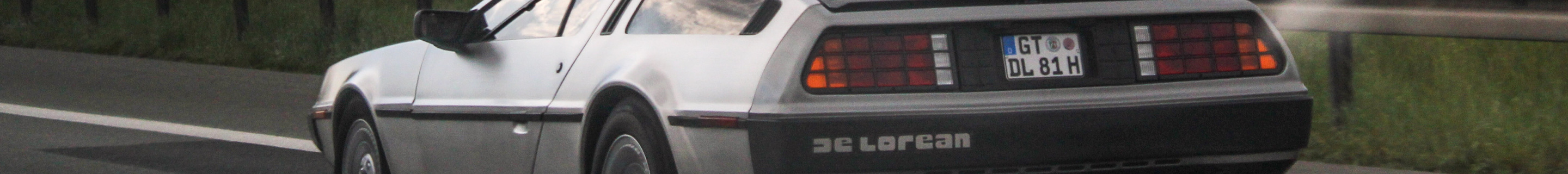 DeLorean DMC-12