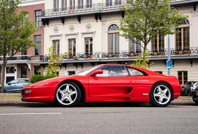 Ferrari F355 GTS