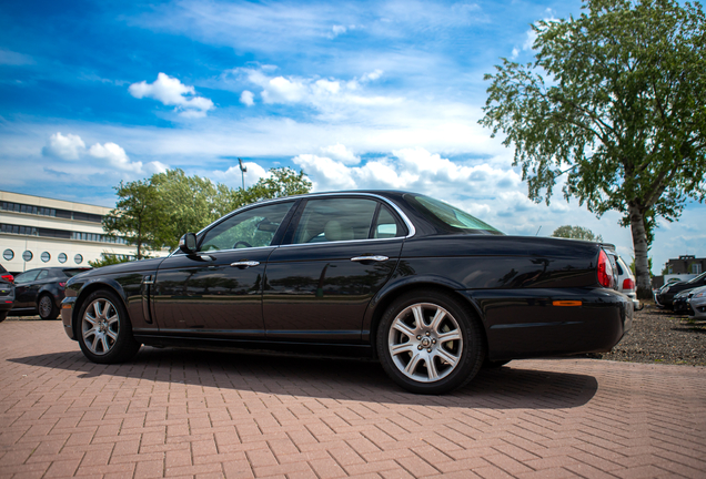 Jaguar XJR