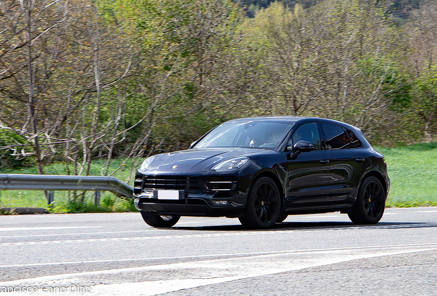 Porsche 95B Macan Turbo