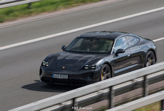 Porsche Taycan Turbo S