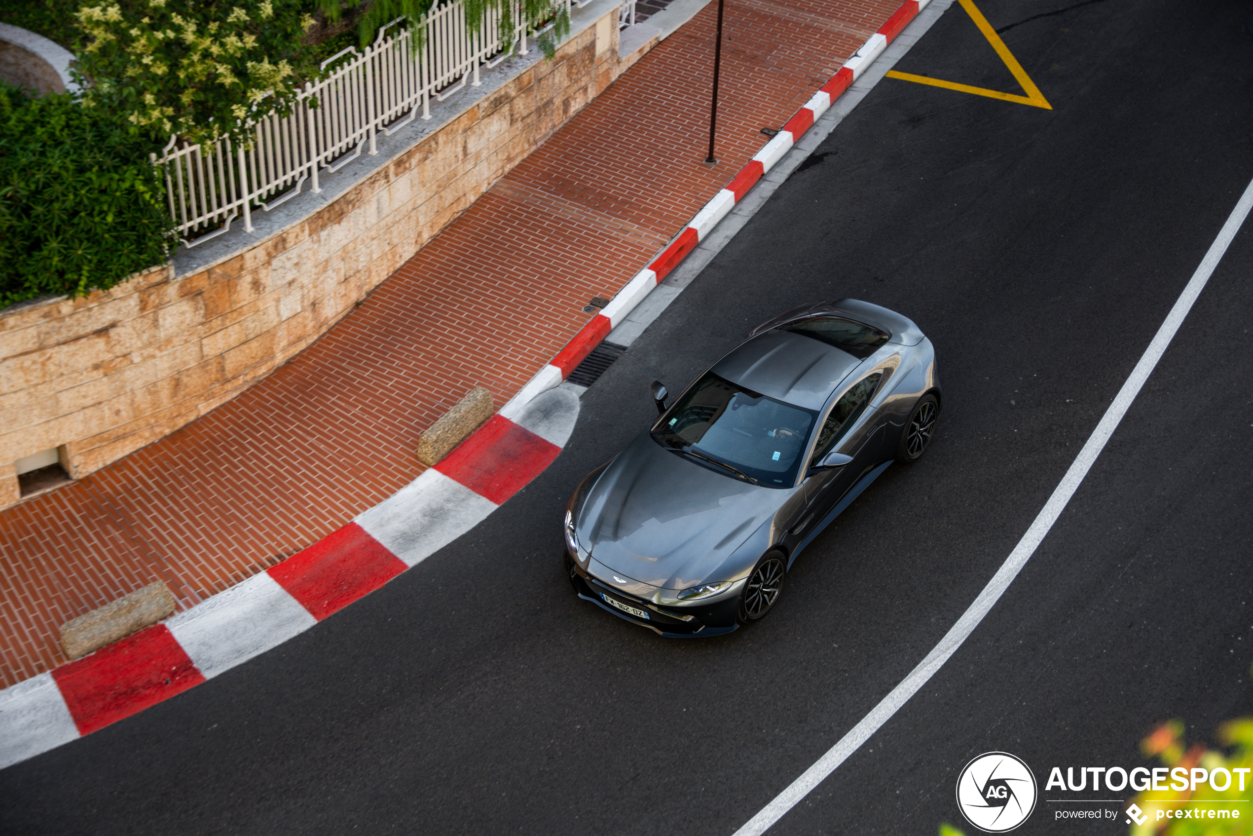 Aston Martin V8 Vantage 2018