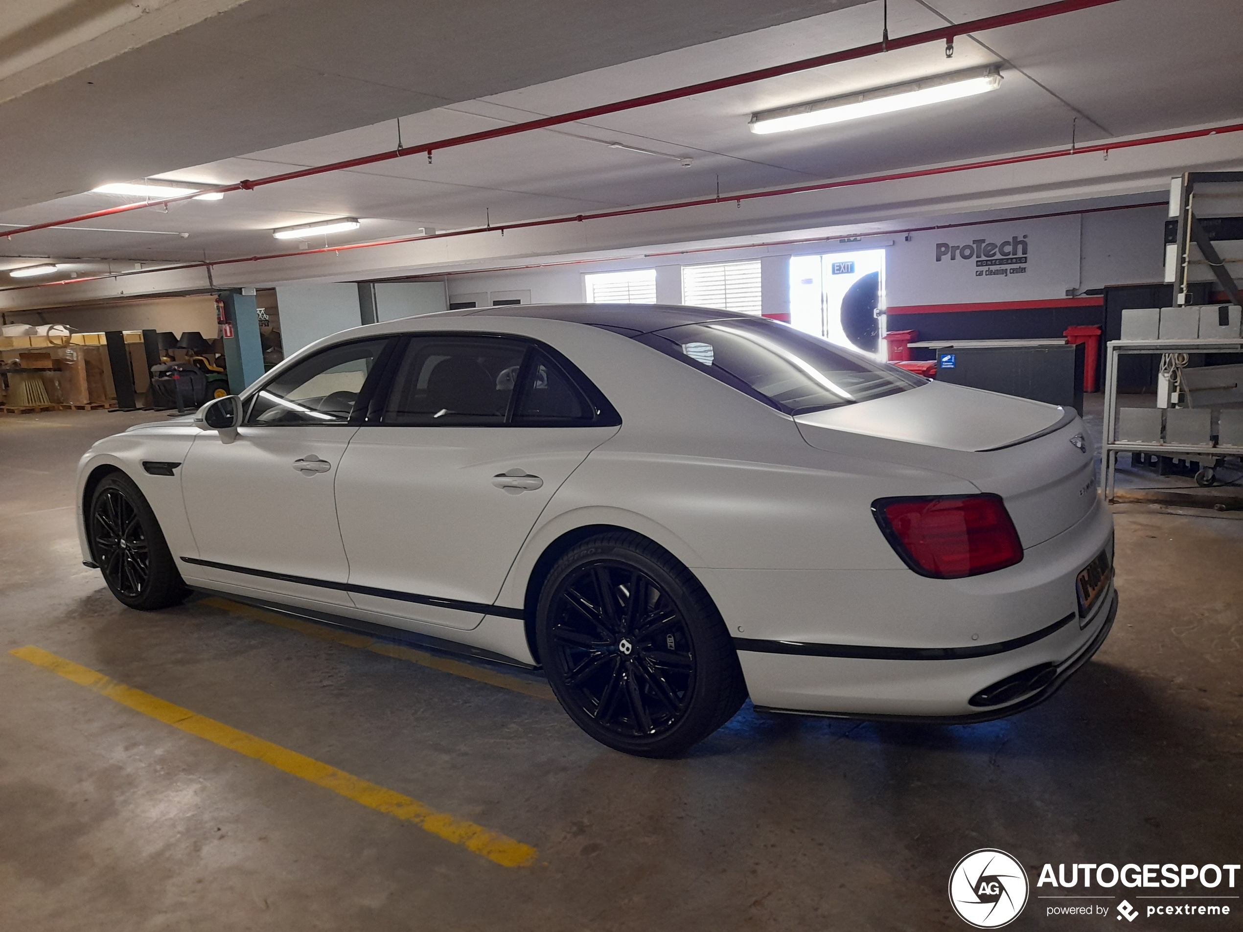 Bentley Flying Spur V8 2021