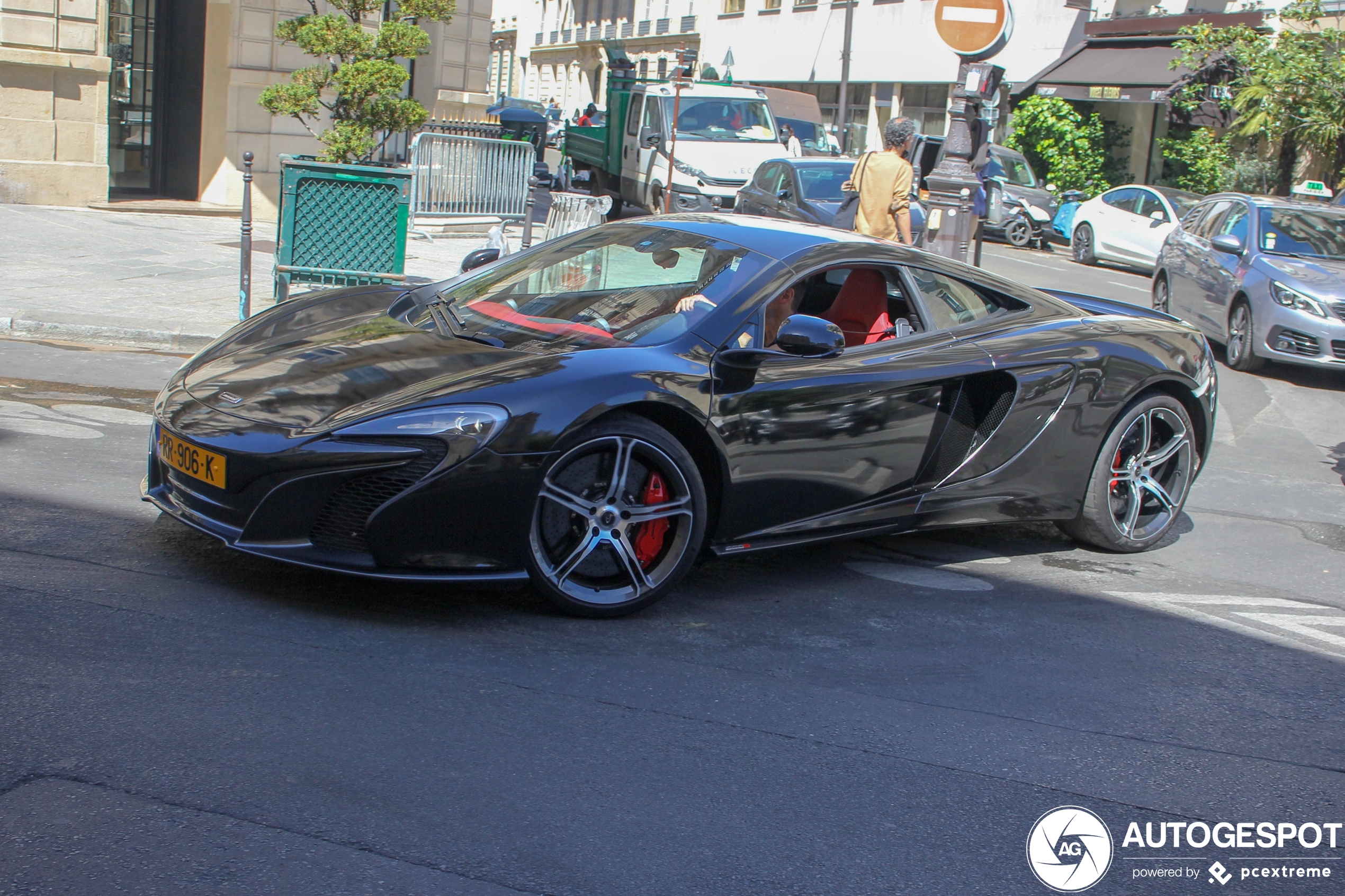 McLaren 650S