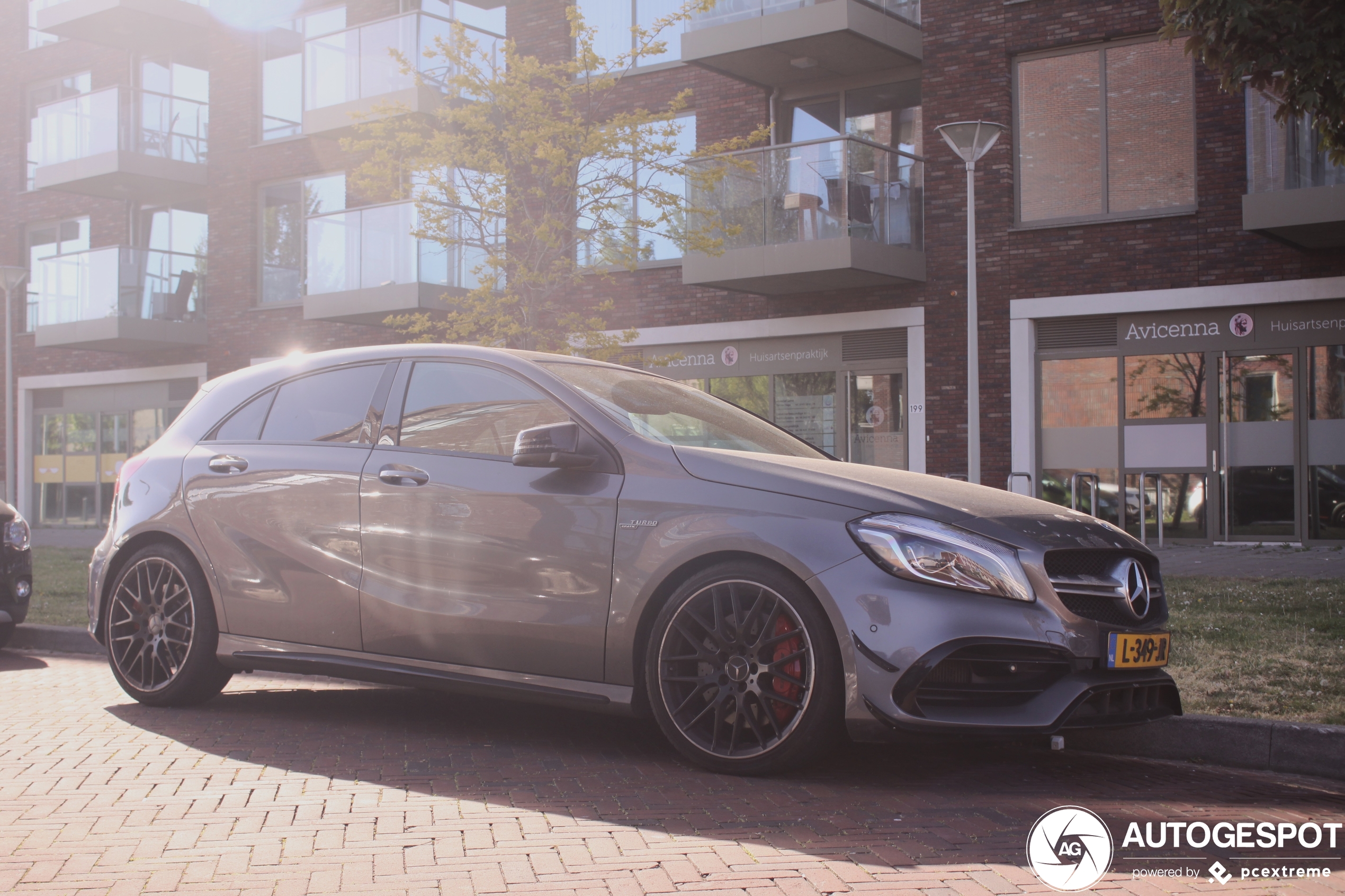 Mercedes-AMG A 45 W176 2015